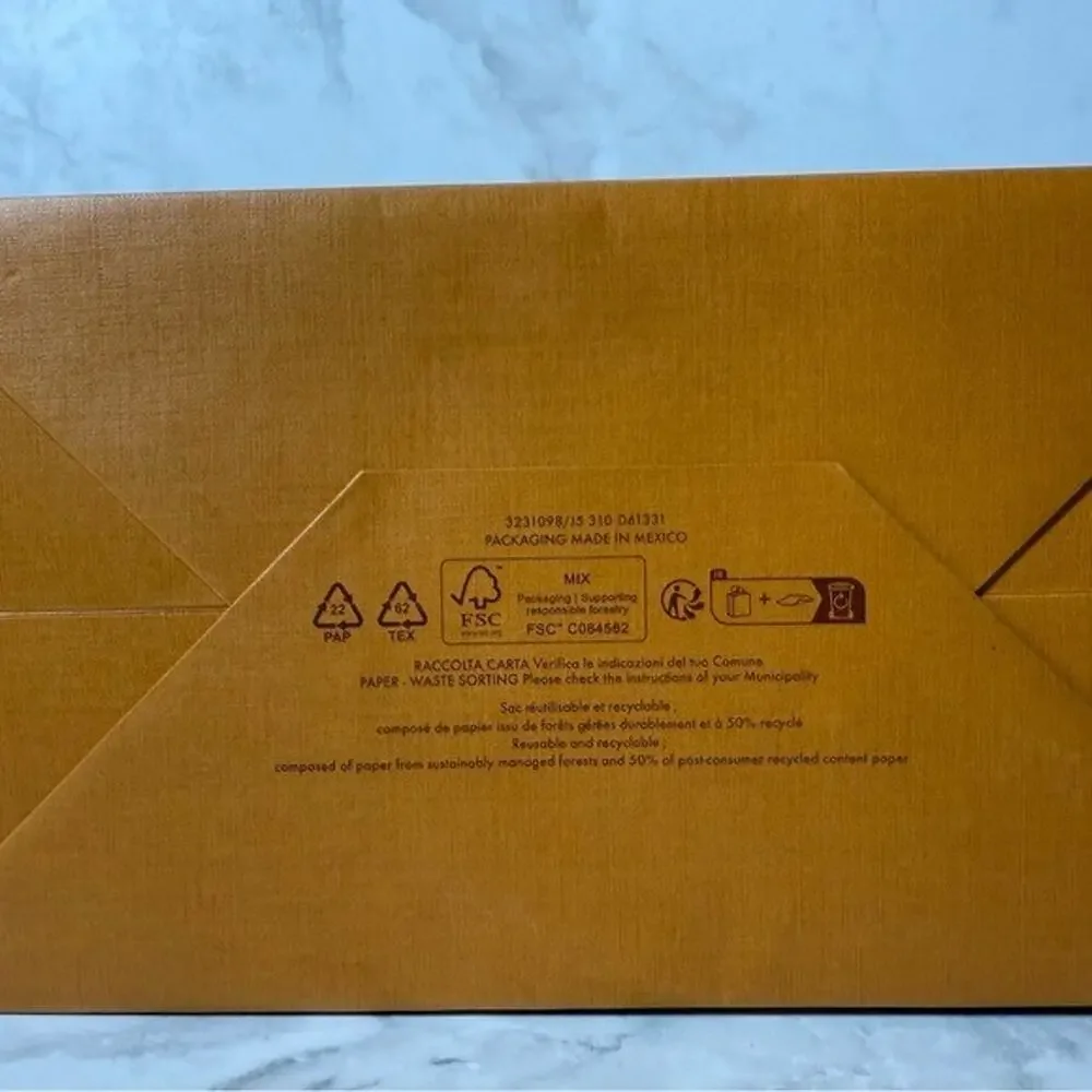 Louis Vuitton excellent pre